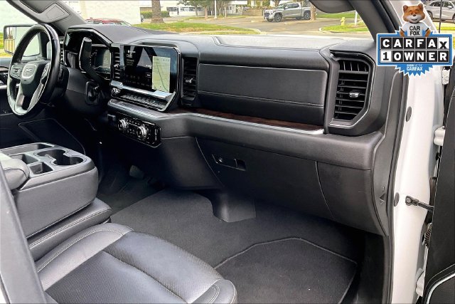 Used 2025 GMC Sierra 1500 SLT AWD/4WD image 16