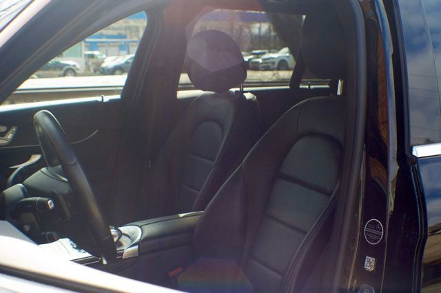 Used 2017 Mercedes-Benz GLC 300 4MATIC image 18