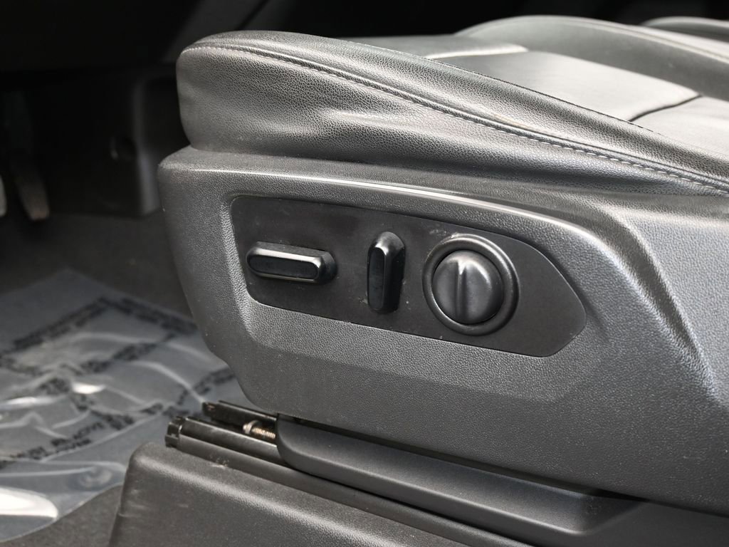 Used 2021 Chevrolet Silverado 3500 LTZ w/ Gooseneck/5TH Wheel Package image 12