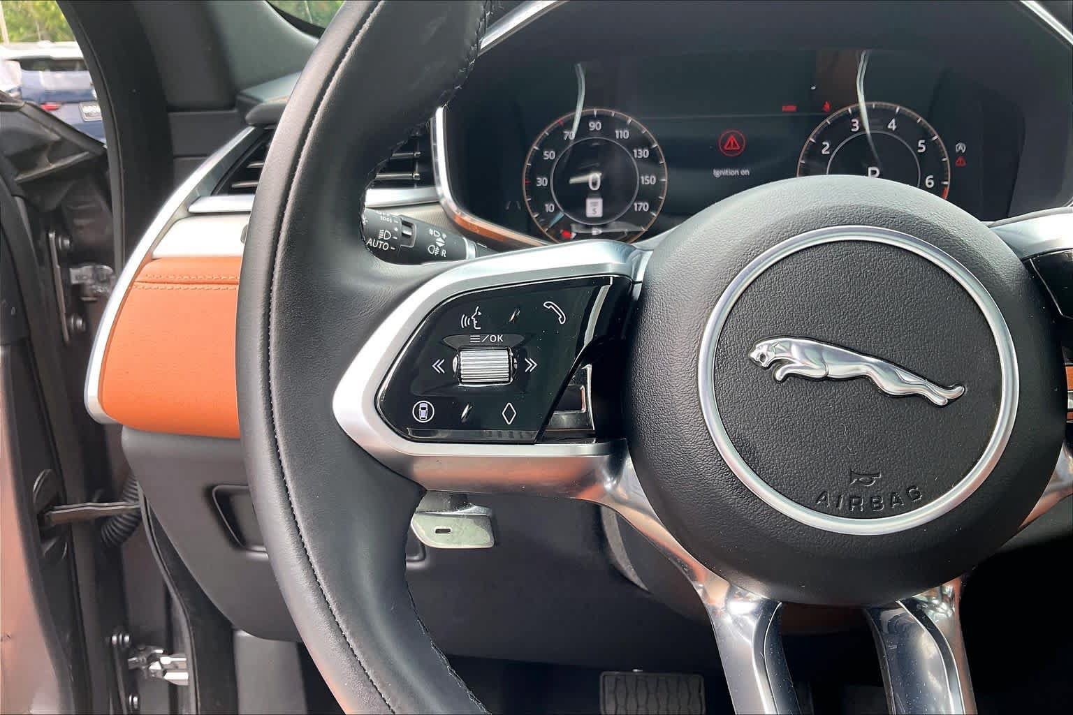 Used 2025 Jaguar F-PACE R-Dynamic S AWD/4WD image 25