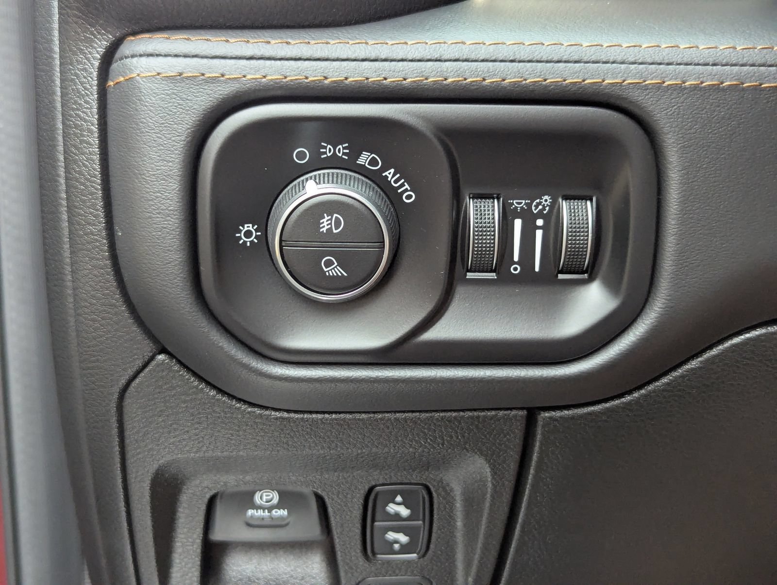 Used 2020 RAM 1500 Limited AWD/4WD image 35