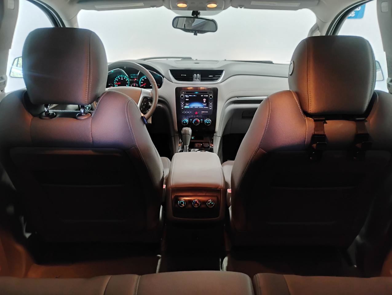 Used 2017 Chevrolet Traverse LT FWD image 9