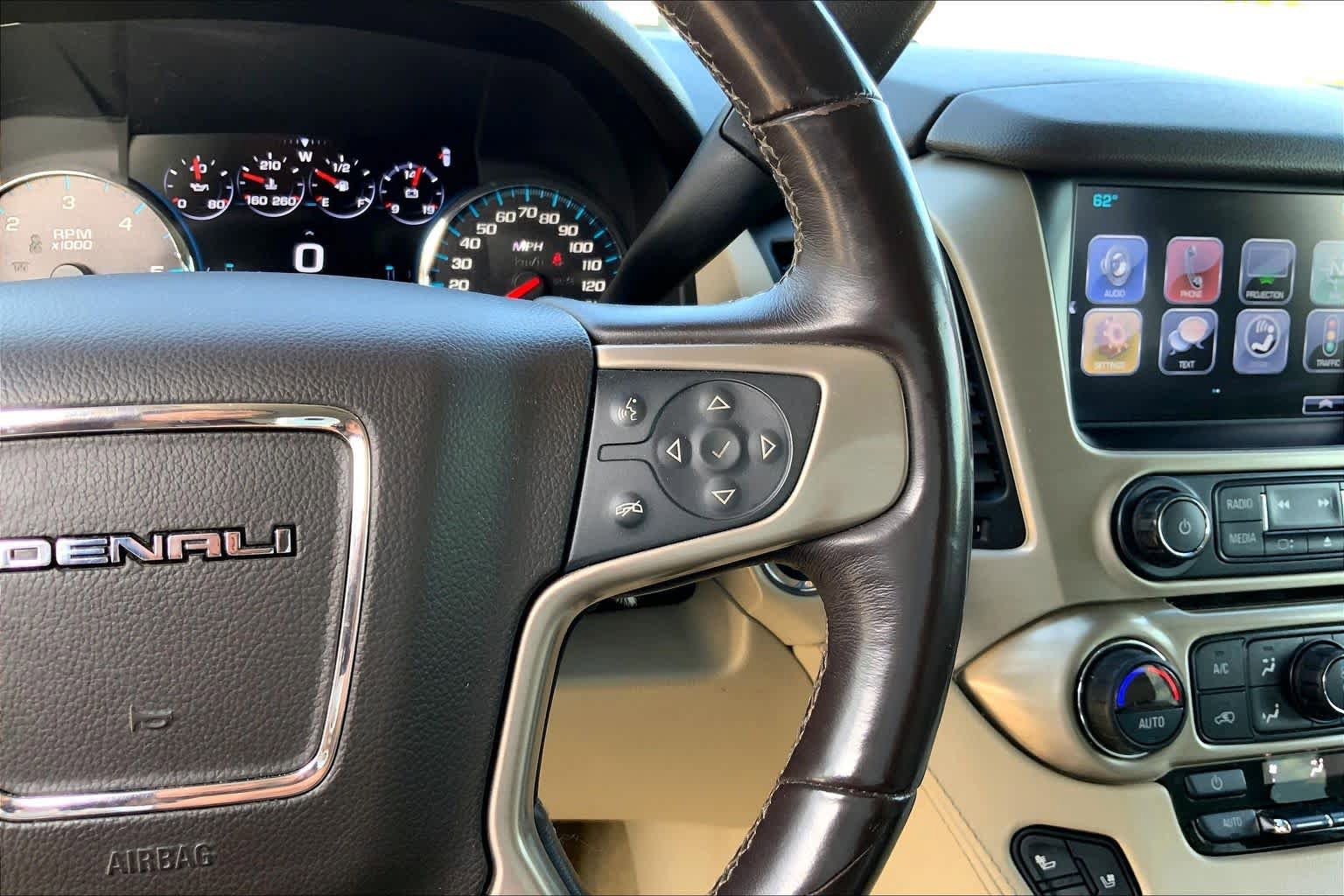 Used 2017 GMC Yukon Denali AWD/4WD image 23