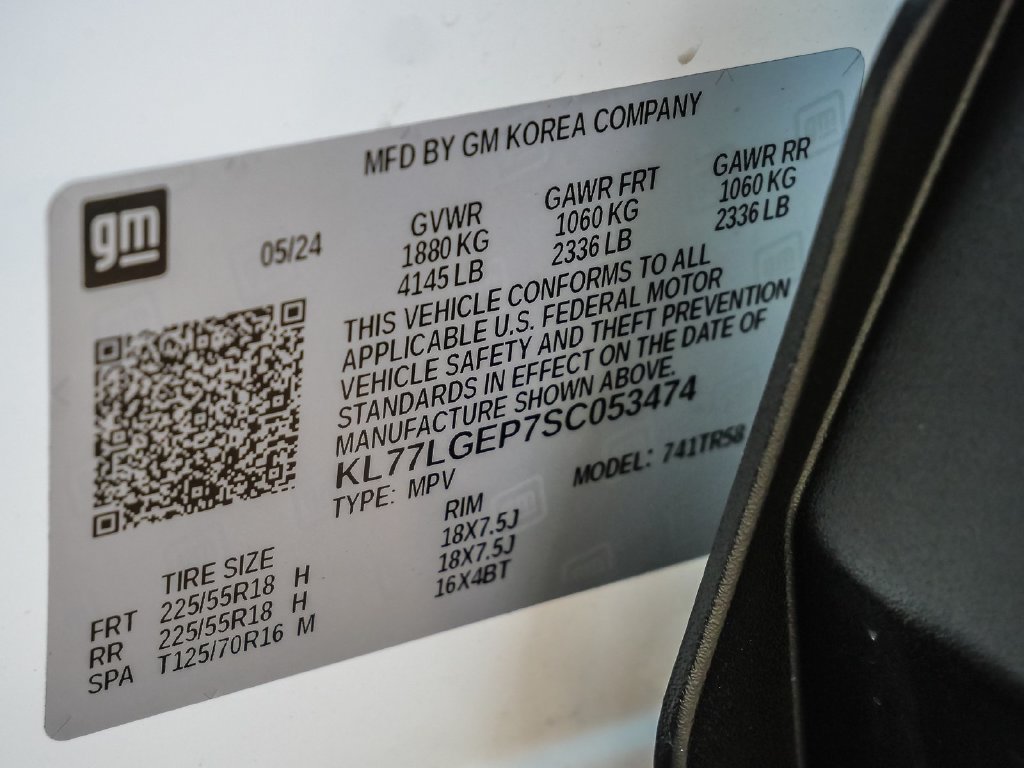 Used 2025 Chevrolet Trax RS w/ Sunroof Package FWD image 36