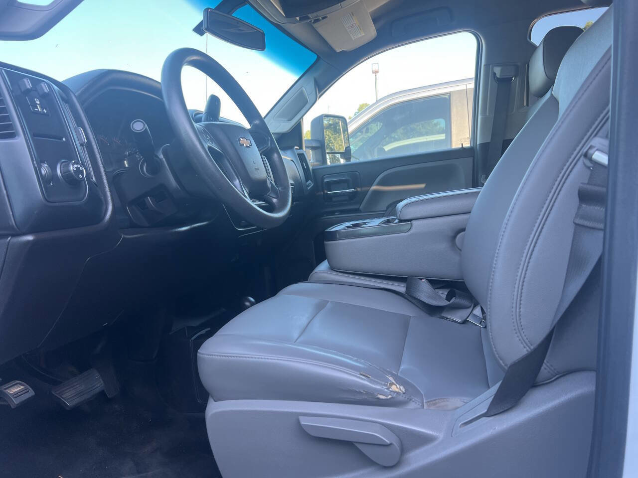 Used 2018 Chevrolet Silverado 2500 W/T w/ WT Convenience Package AWD/4WD image 18