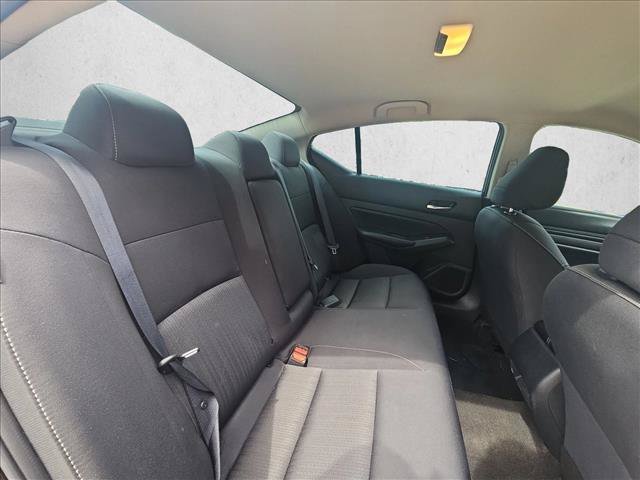Used 2022 Nissan Altima 2.5 S FWD image 16