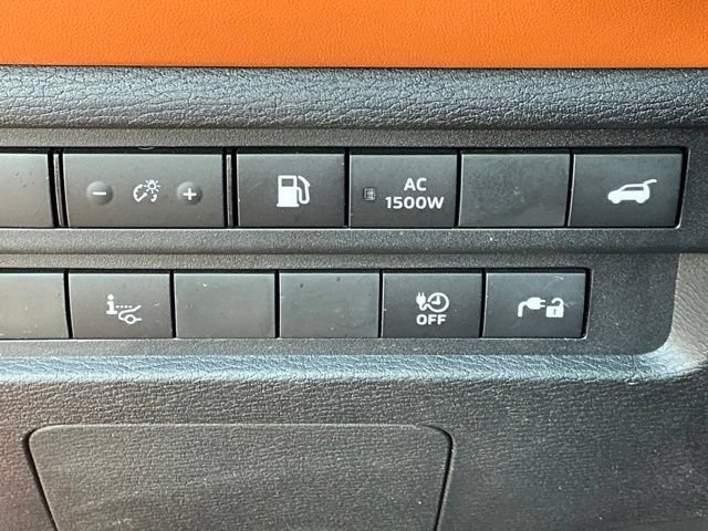 Used 2024 Mitsubishi Outlander SEL Black Edition AWD/4WD image 38