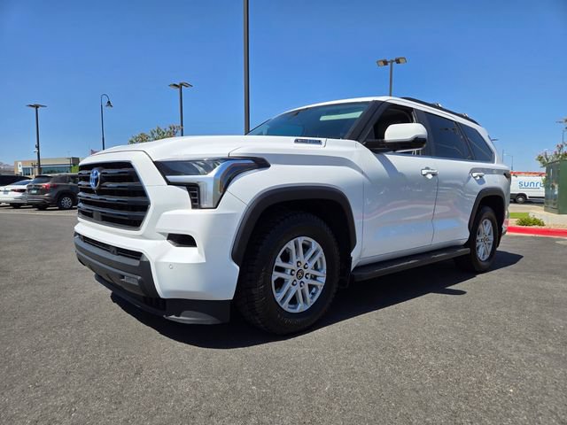 Used 2024 Toyota Sequoia SR5 w/ SR5 Premium Package AWD/4WD image 2