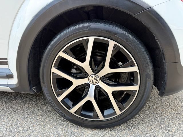 Used 2017 Volkswagen Beetle 1.8T Dune FWD image 29