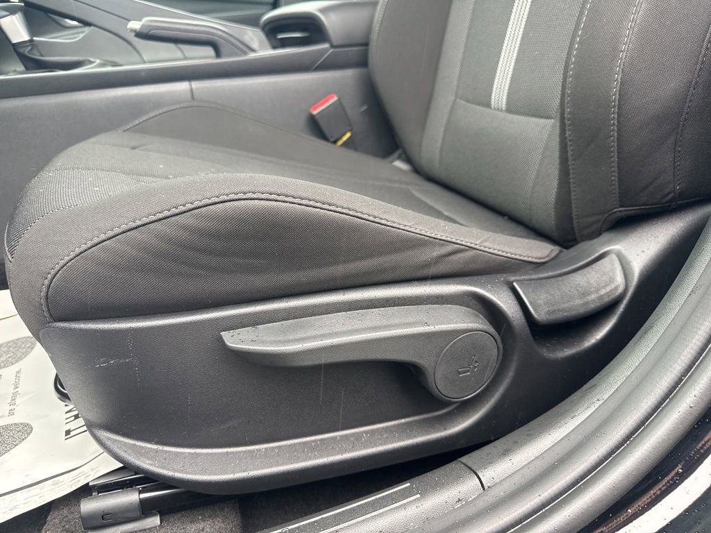 Used 2026 Hyundai Elantra SE image 17