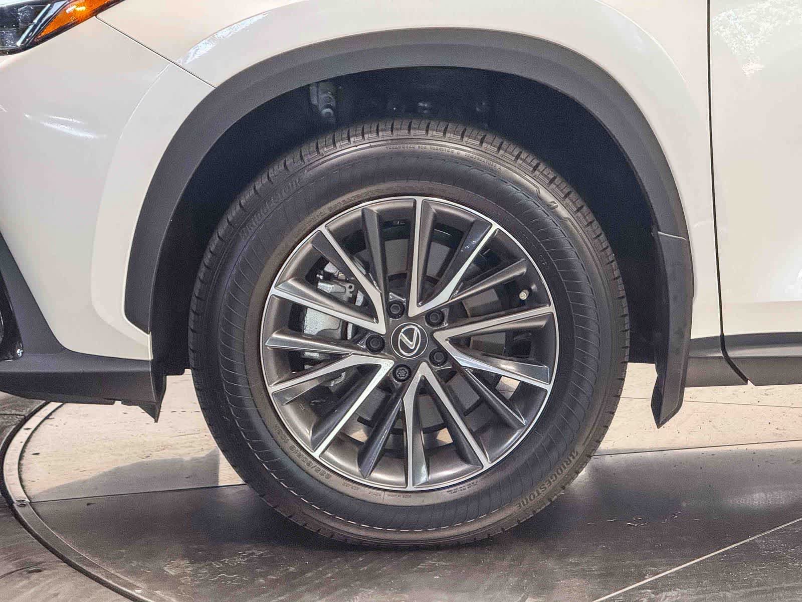 Used 2025 Lexus NX 250 FWD w/ Accessory Package (2T) image 9