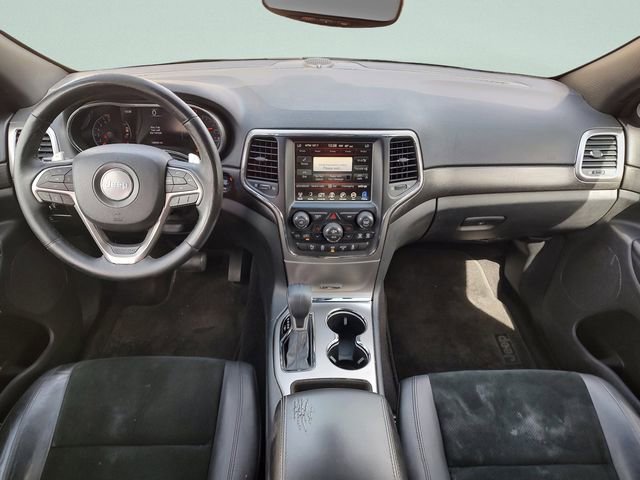 Used 2017 Jeep Grand Cherokee Altitude AWD/4WD image 9
