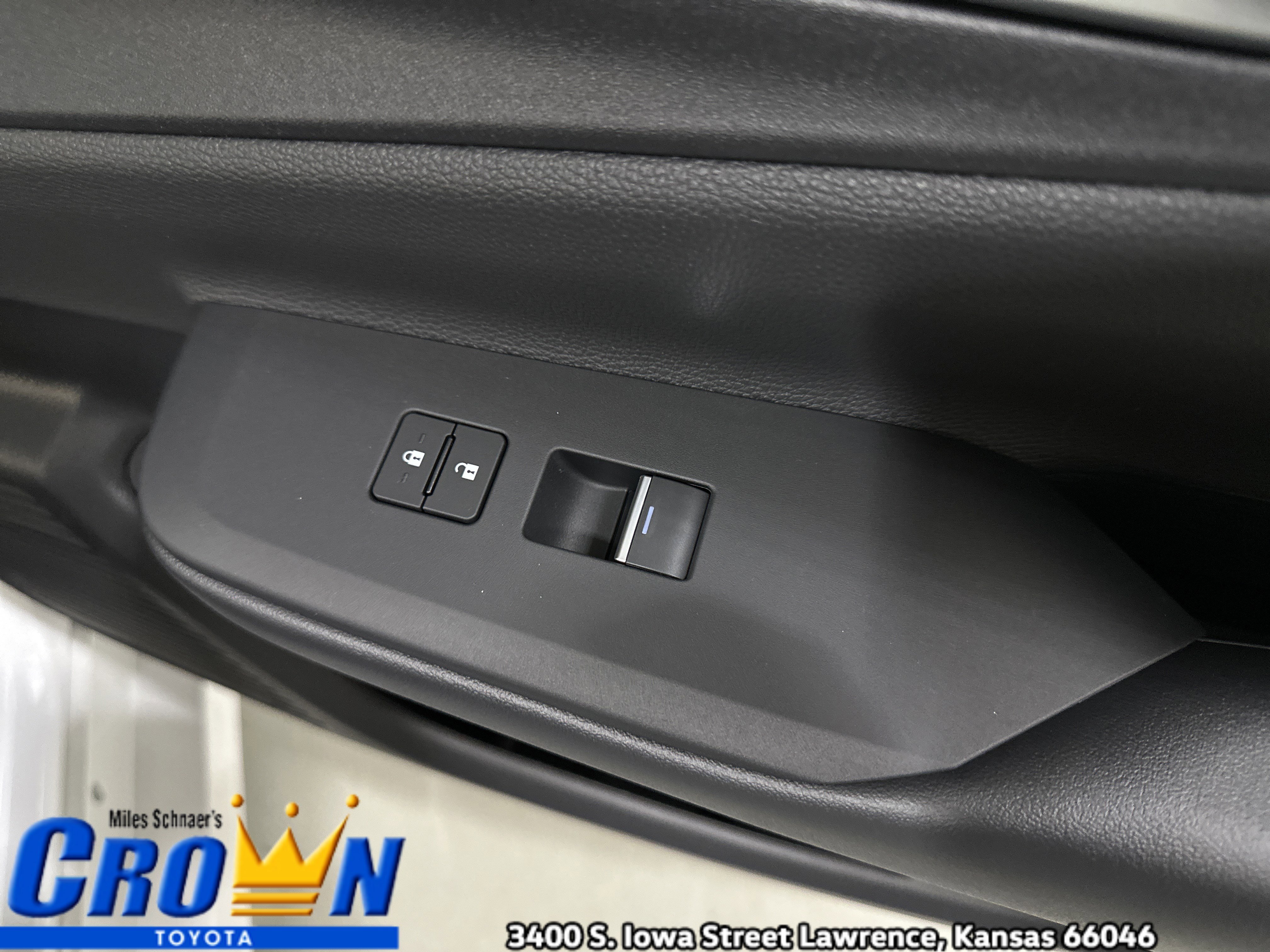 New 2026 Toyota Prius Plug-In Hybrid image 39