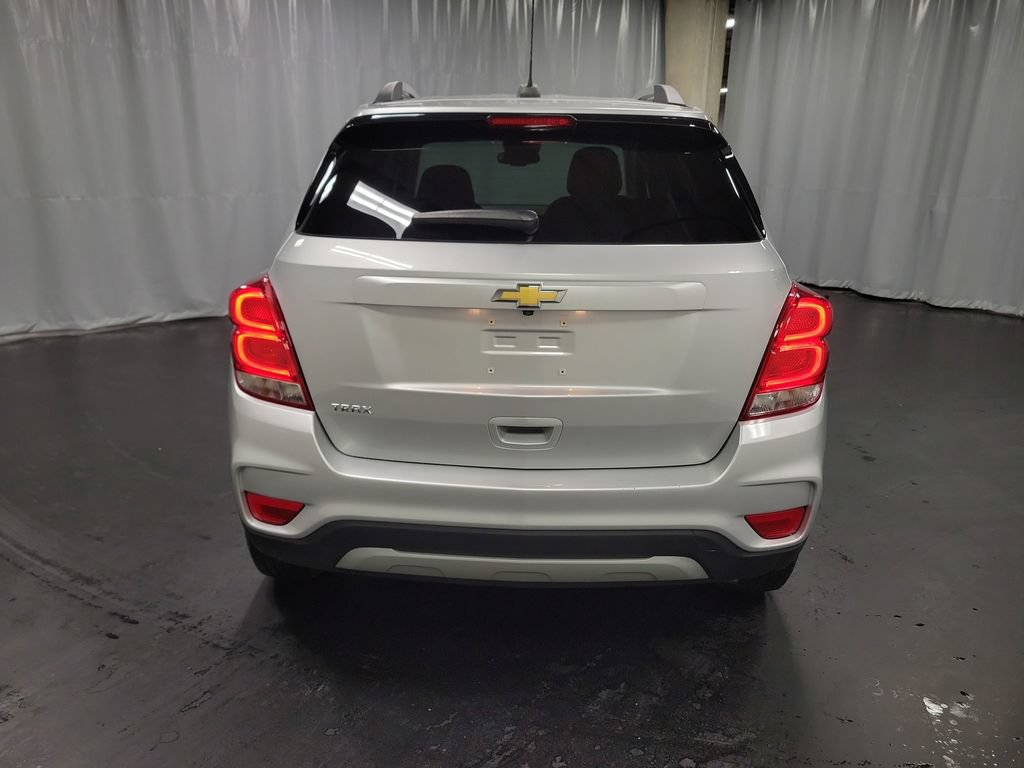 Used 2022 Chevrolet Trax LT FWD image 7