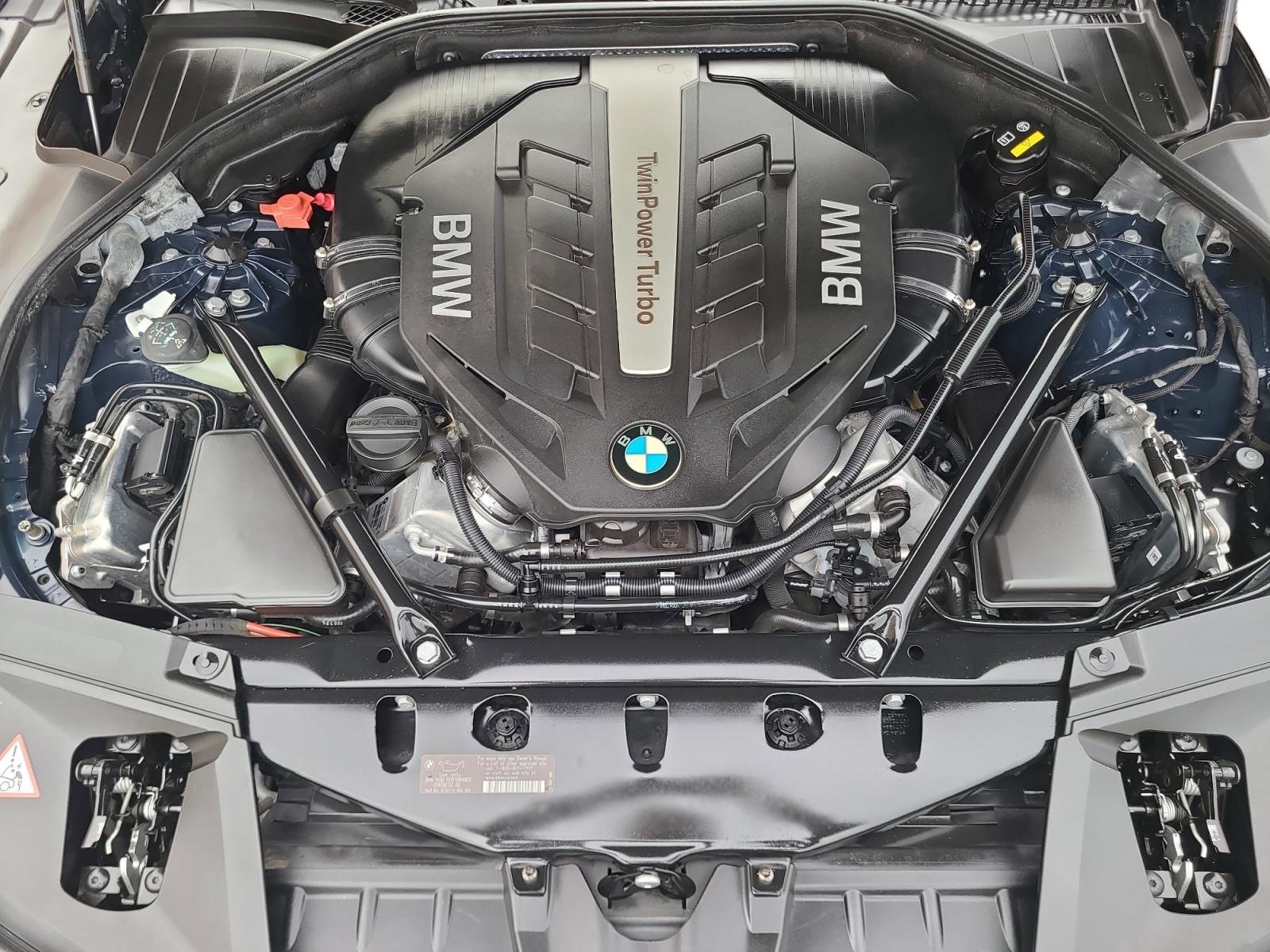 Used 2015 BMW 750i RWD image 25