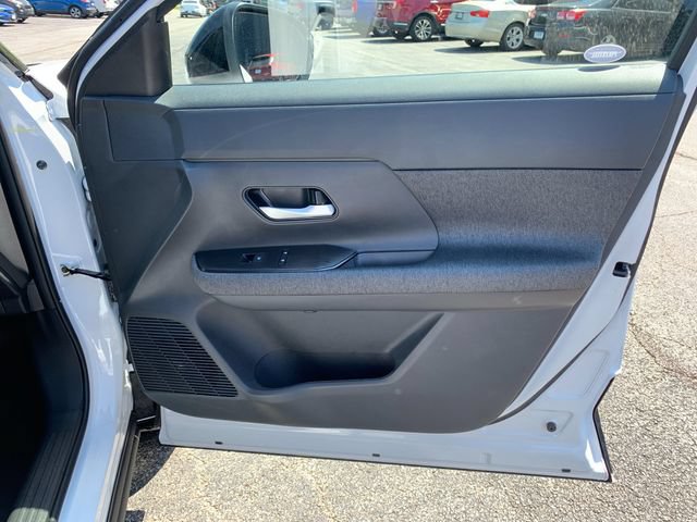 New 2026 Nissan Kicks SV w/ Interior Electronics Package AWD/4WD image 19