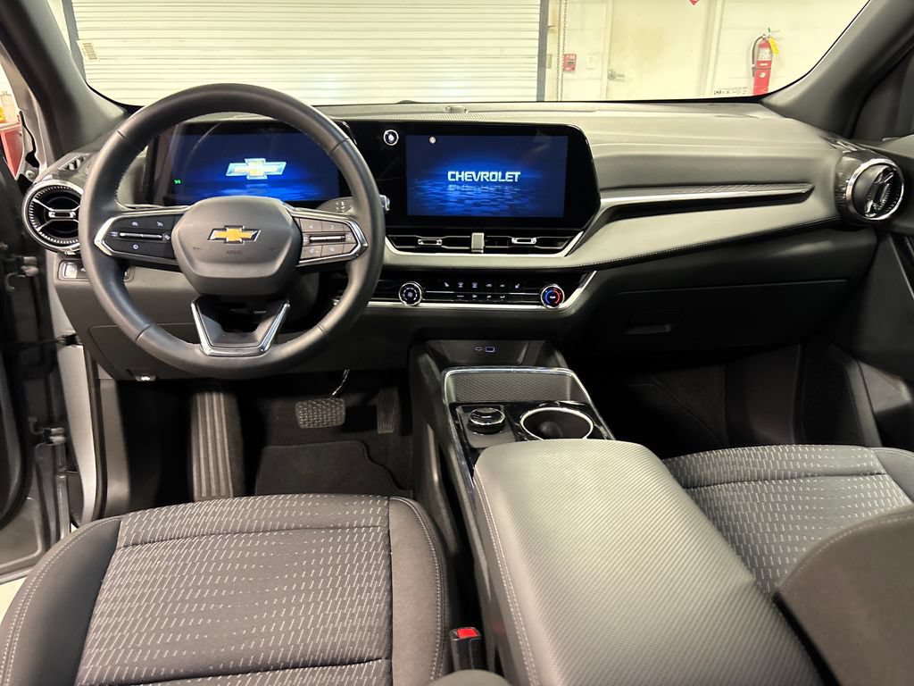 Used 2026 Chevrolet Equinox LT FWD image 27