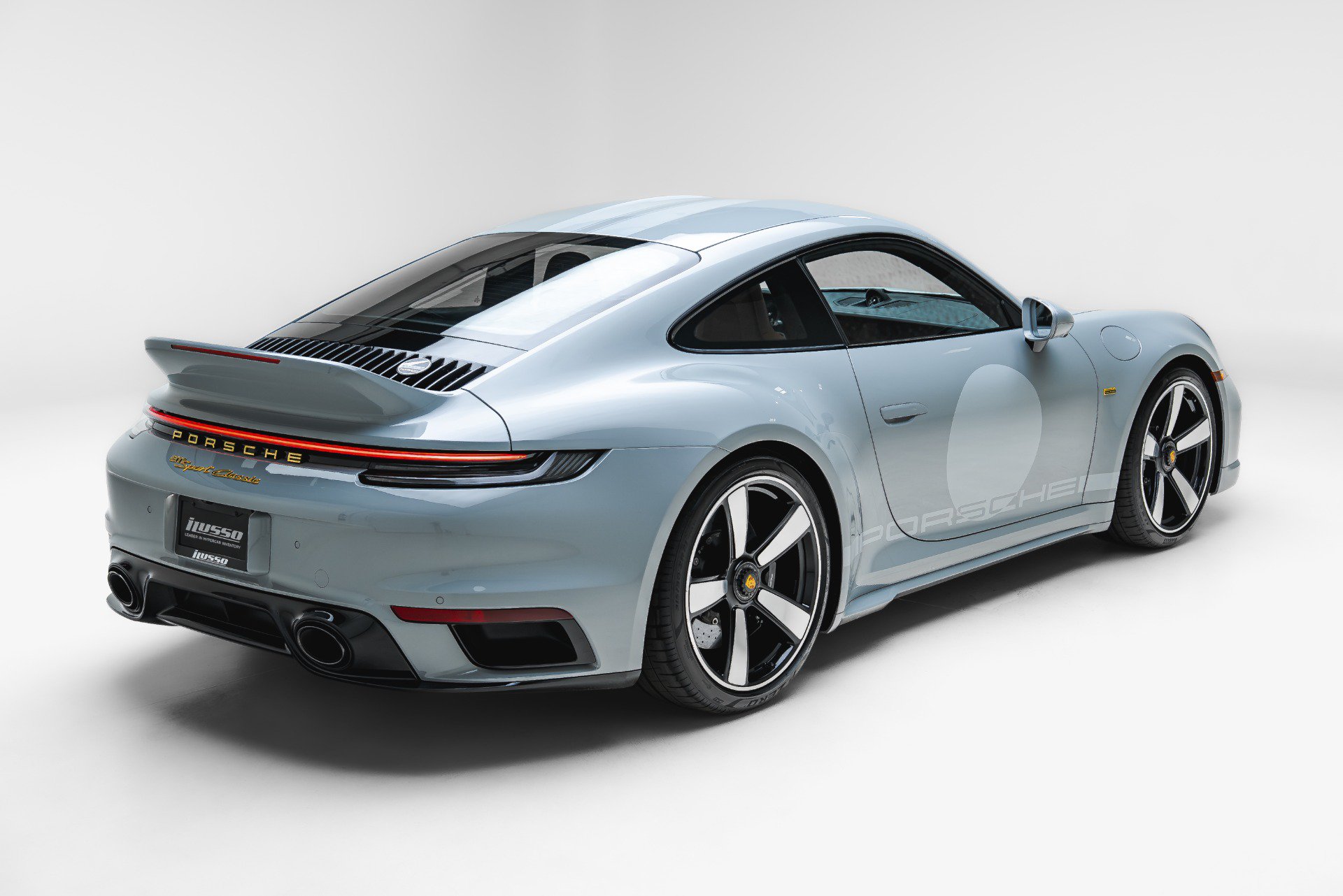 Used 2023 Porsche 911 Sport Classic RWD image 19