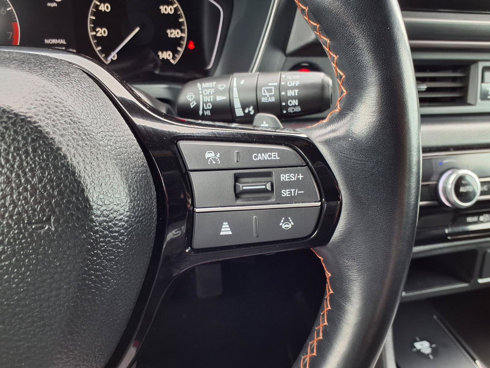 Used 2024 Honda Pilot TrailSport image 17