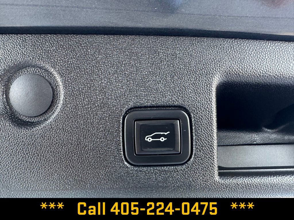 Used 2020 Chevrolet Equinox LT image 23