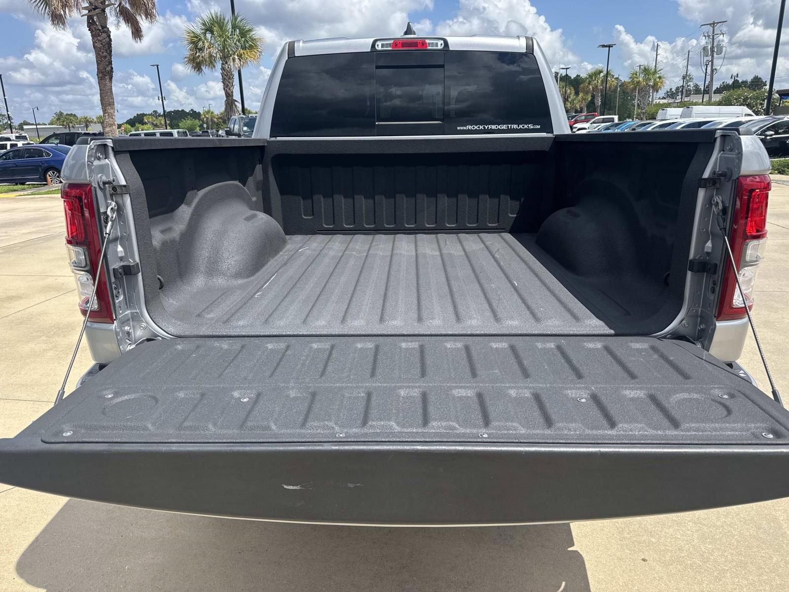 Used 2022 RAM 1500 Big Horn AWD/4WD image 8
