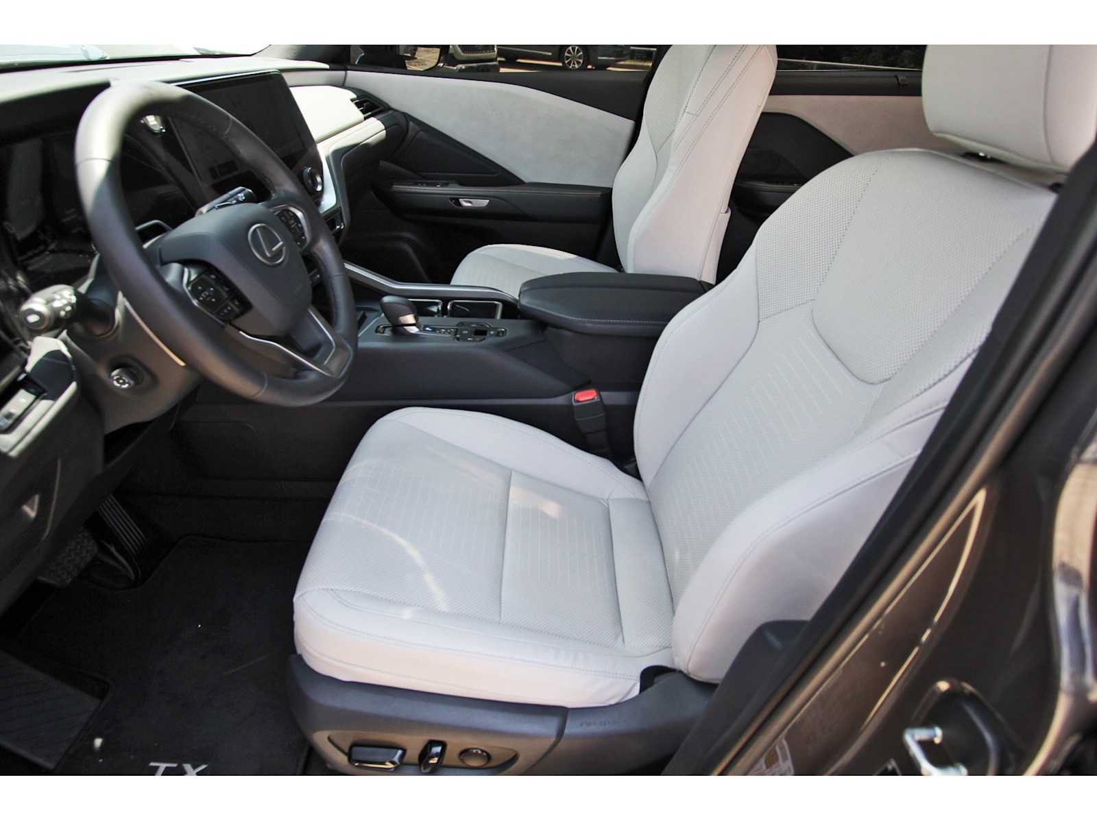 Used 2025 Lexus TX 350 FWD image 12