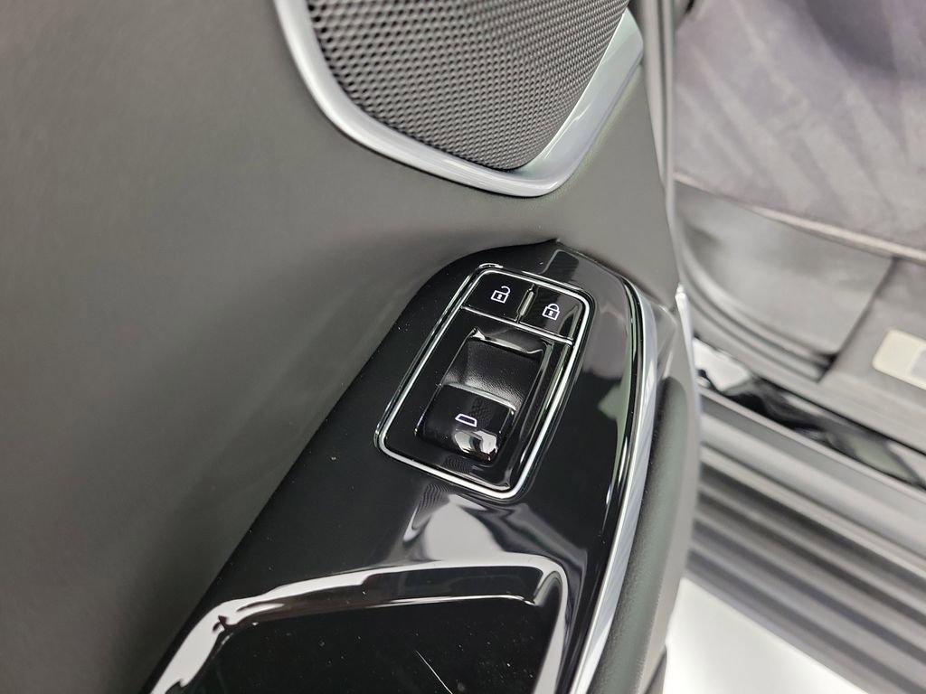 Certified 2026 Cadillac Escalade Sport w/ LPO, Floor Liner Package image 14