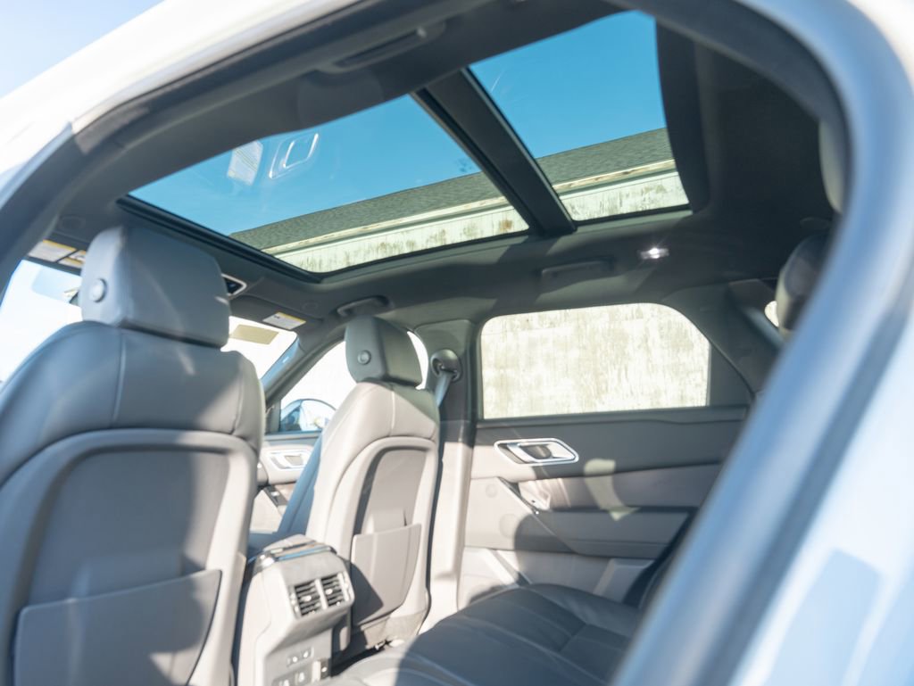 New 2026 Land Rover Range Rover Velar Dynamic SE AWD/4WD image 22