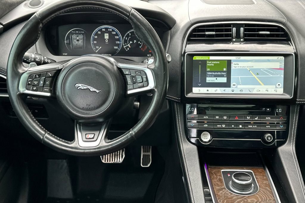 Used 2017 Jaguar F-PACE S AWD/4WD image 14