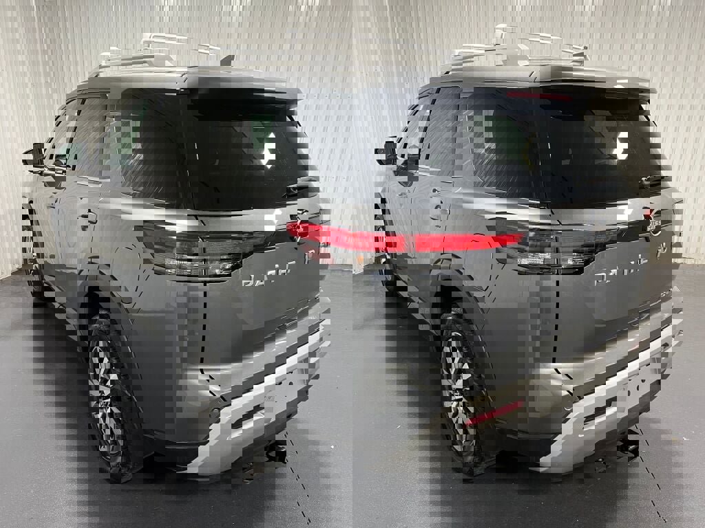 Used 2022 Nissan Pathfinder SL image 23