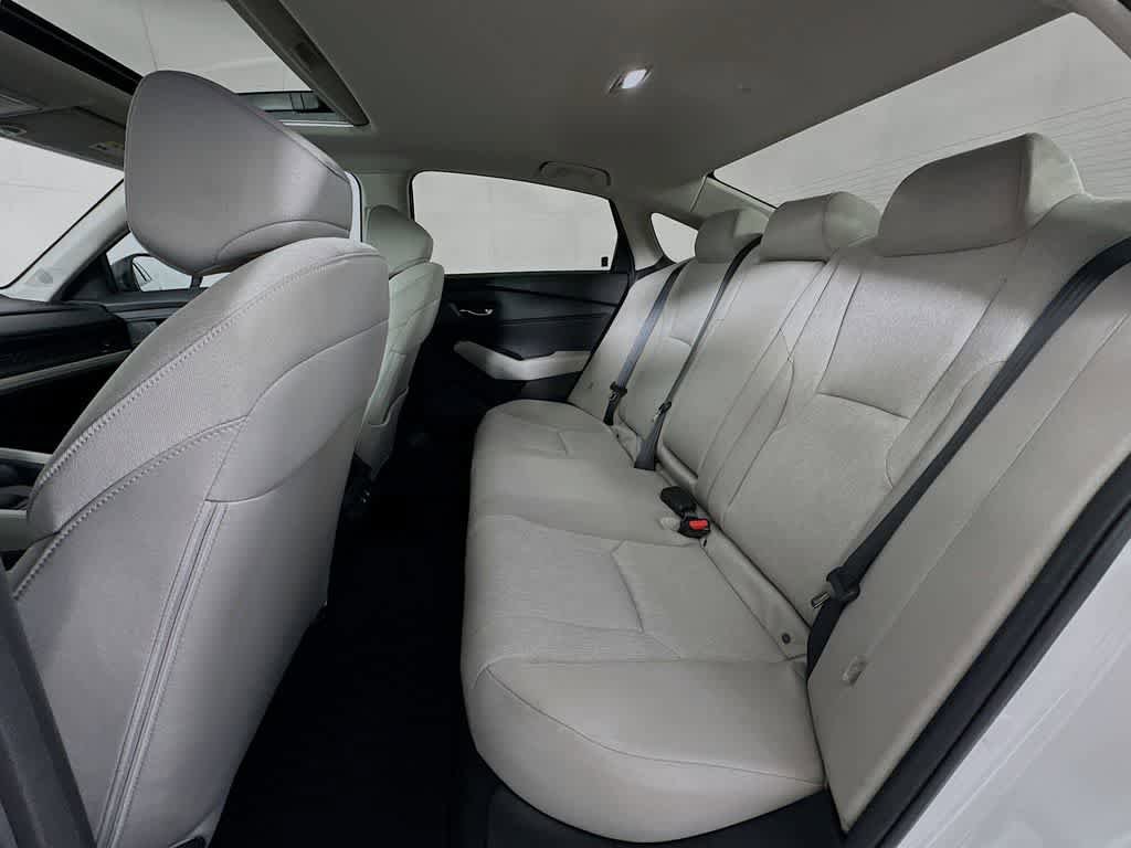 Used 2025 Honda Accord SE image 14
