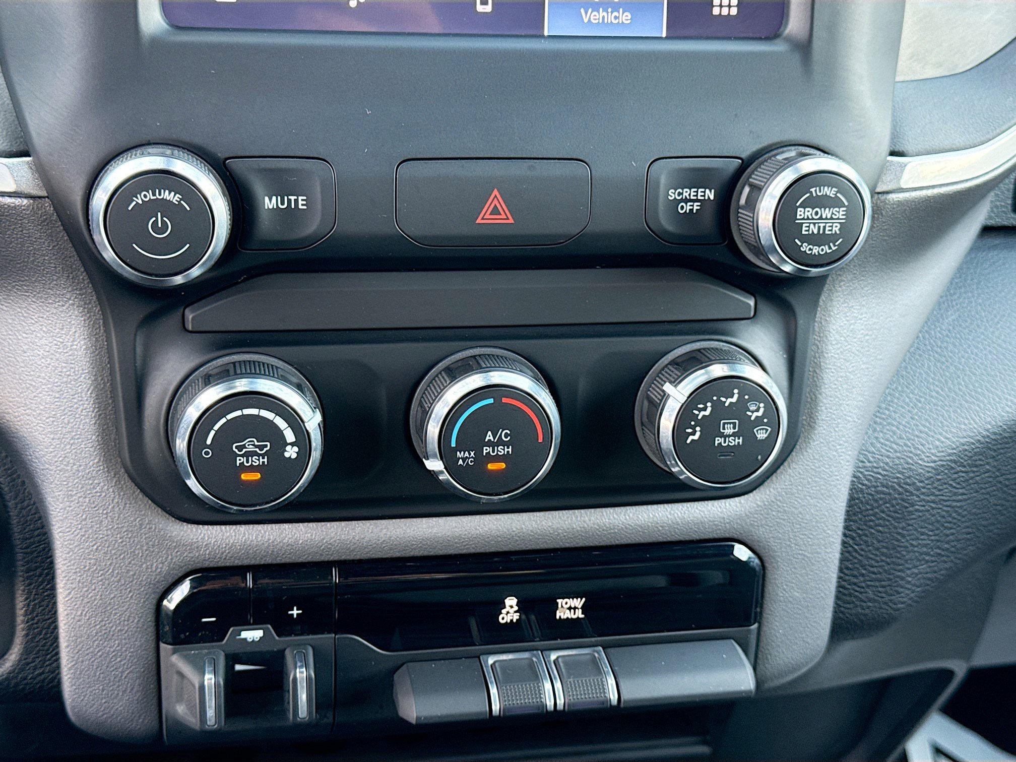 Used 2024 RAM 2500 Big Horn image 31