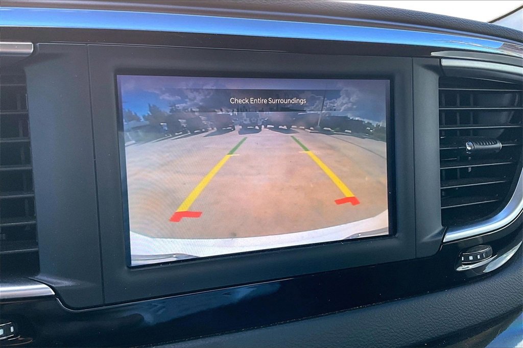 Certified 2023 Chrysler Voyager LX image 22