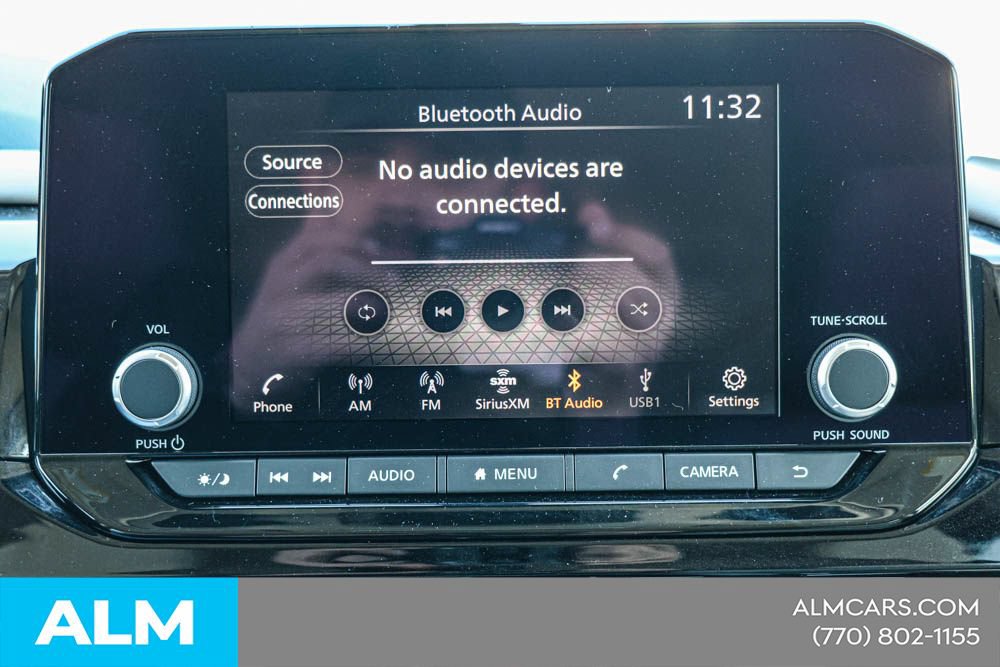 Used 2024 Nissan Pathfinder SV FWD image 40