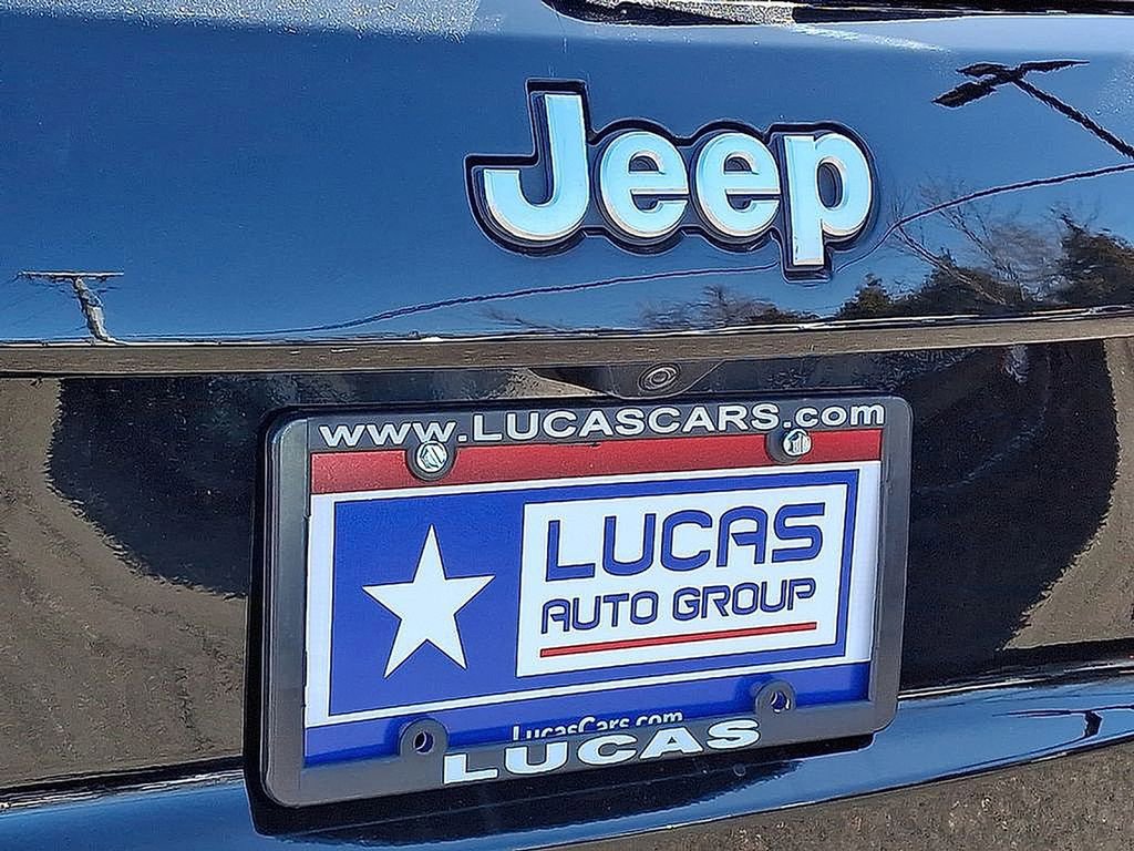 Used 2020 Jeep Grand Cherokee Summit w/ Platinum Series Group image 34