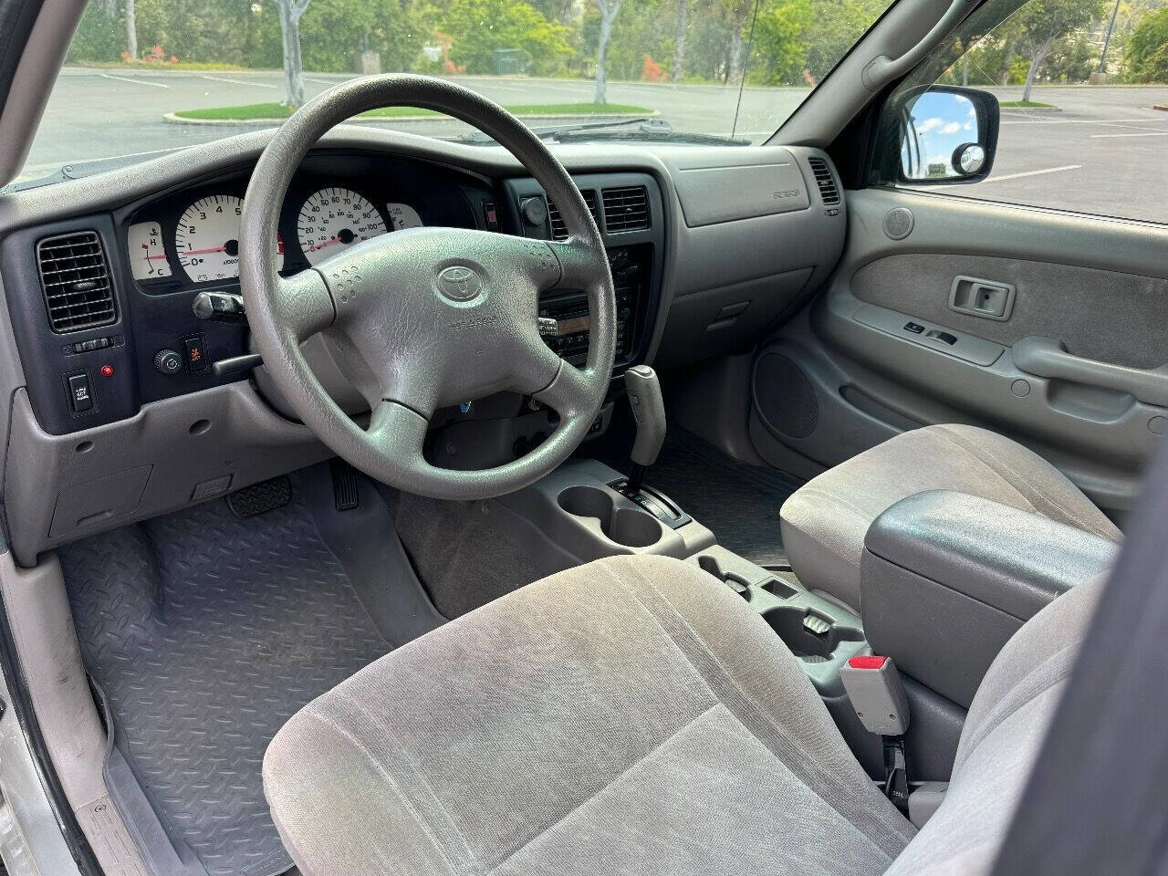 Used 2001 Toyota Tacoma PreRunner RWD image 11