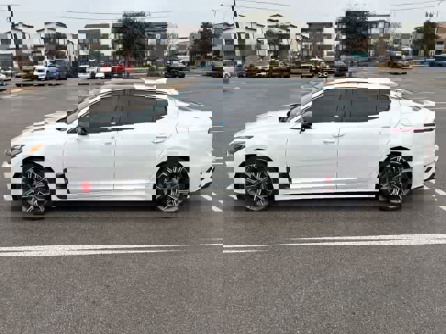 Used 2021 Kia Stinger GT1 image 2