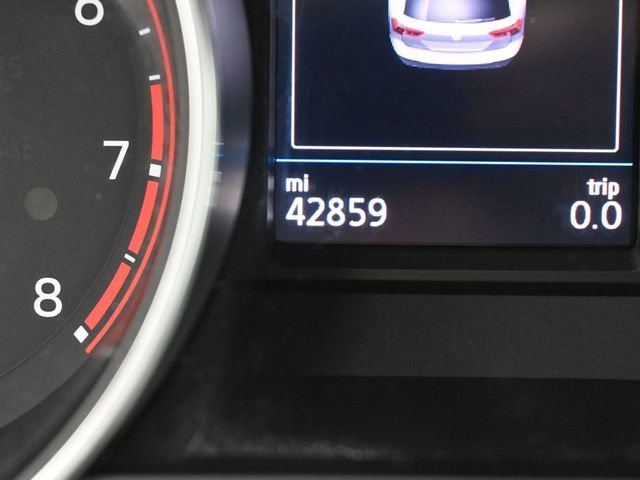 Used 2020 Volkswagen Tiguan S image 18