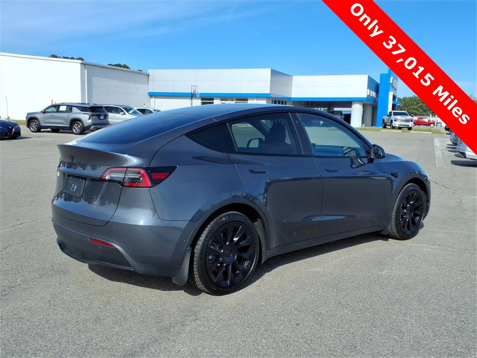Used 2022 Tesla Model Y Long Range image 5