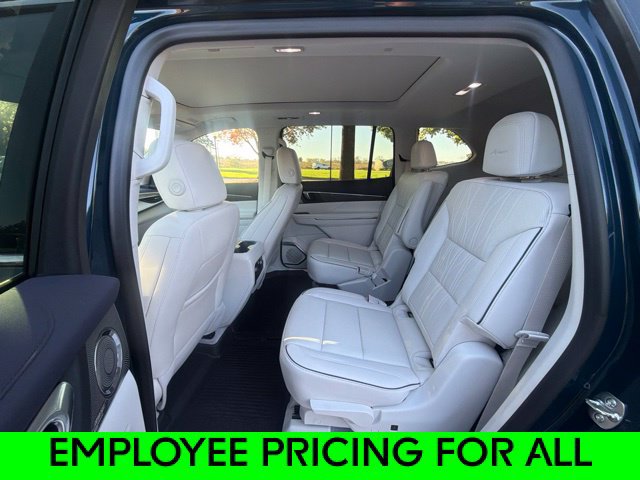 New 2027 Buick Enclave Avenir w/ LPO, Floor Liner Package AWD/4WD image 18