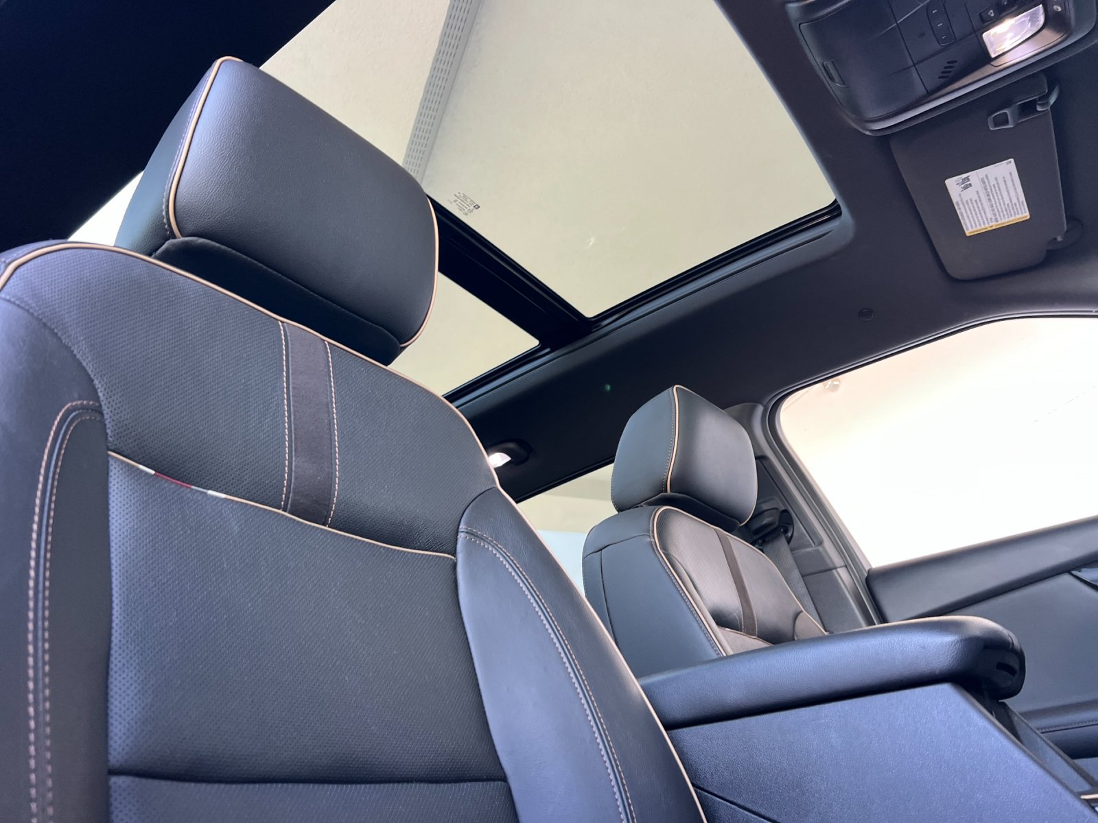 Used 2020 Chevrolet Blazer Premier w/ Driver Confidence II Package FWD image 17