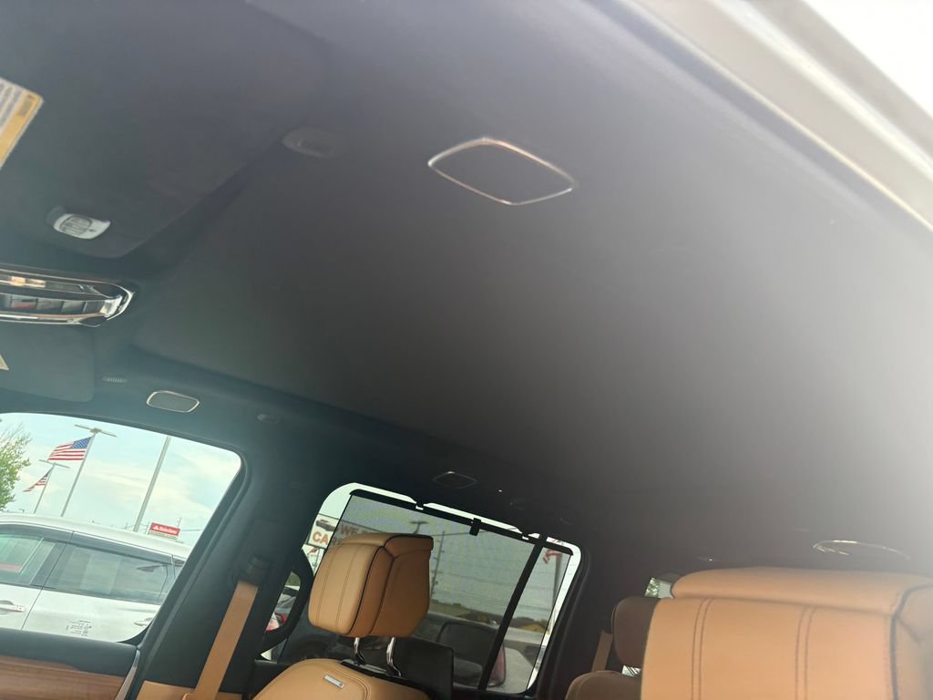 Used 2025 Jeep Grand Wagoneer L Series III w/ Rear Seat Video Group 1 AWD/4WD image 12