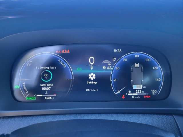 Used 2025 Toyota Crown Signia AWD/4WD image 16