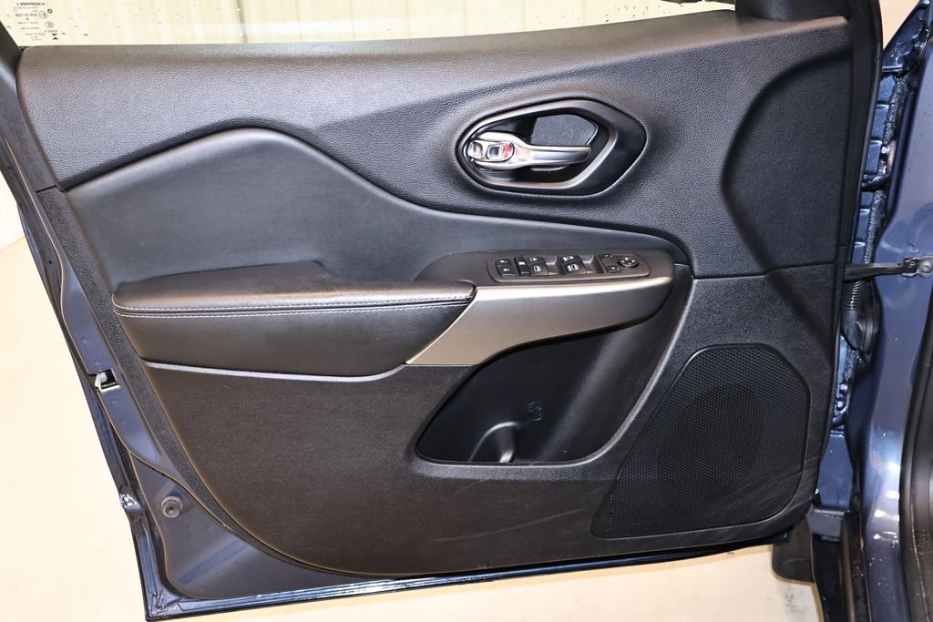 Used 2021 Jeep Cherokee Latitude Lux 80th Anniv w/ Quick Order Package 26U 80TH image 10