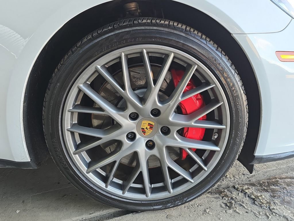 Used 2018 Porsche Panamera Turbo w/ Sport Package image 23