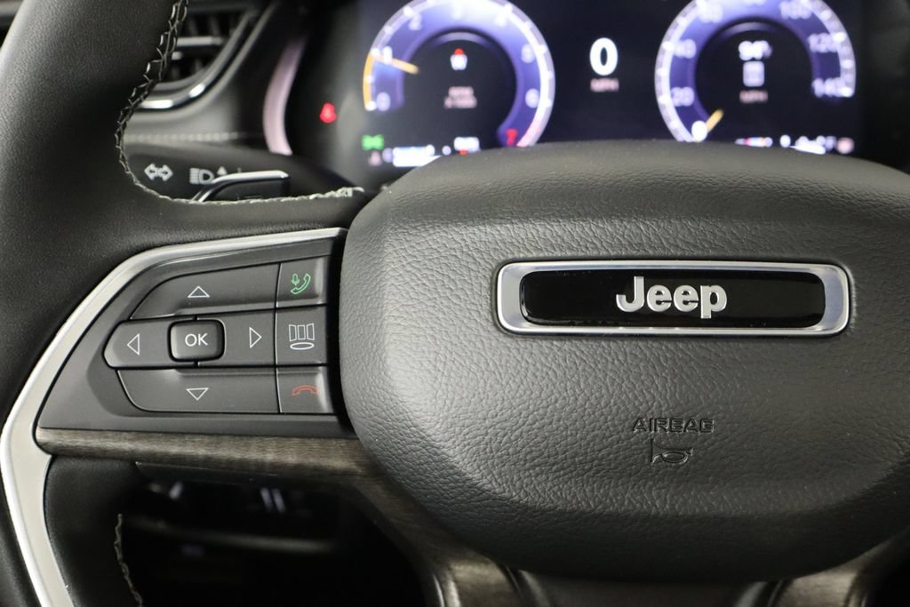 New 2027 Jeep Grand Cherokee Altitude AWD/4WD image 8