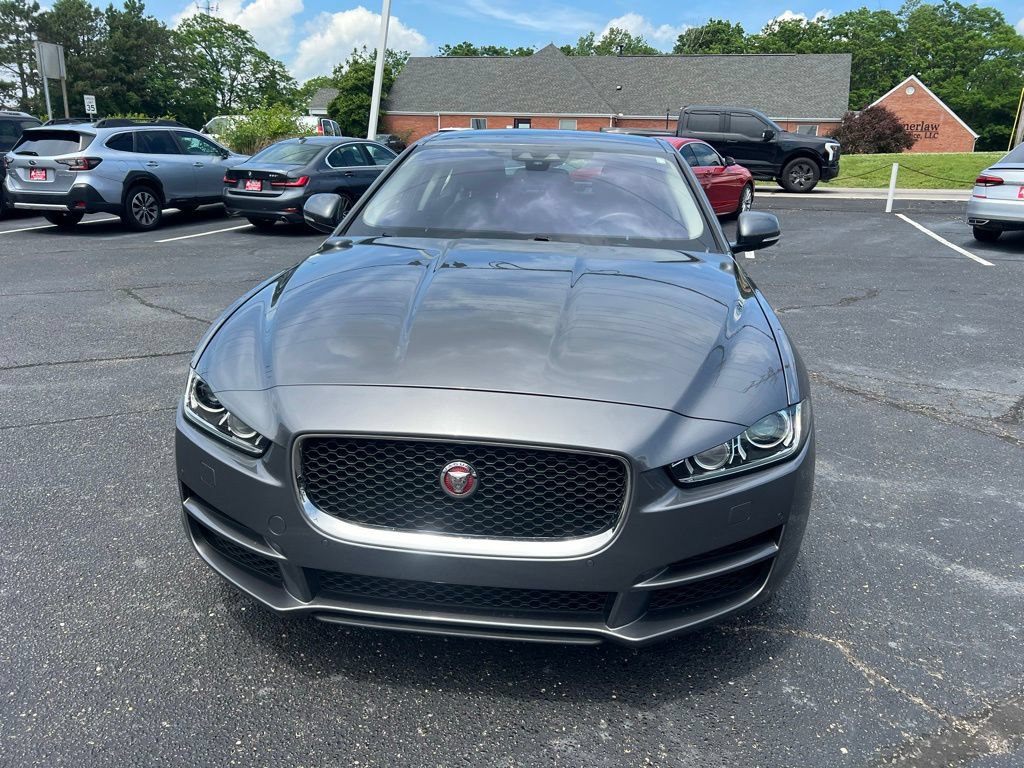 Used 2018 Jaguar XE Premium AWD/4WD image 3