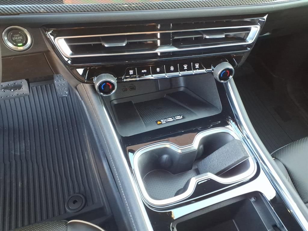 New 2026 Chevrolet Traverse High Country w/ LPO, Floor Liner Package image 25