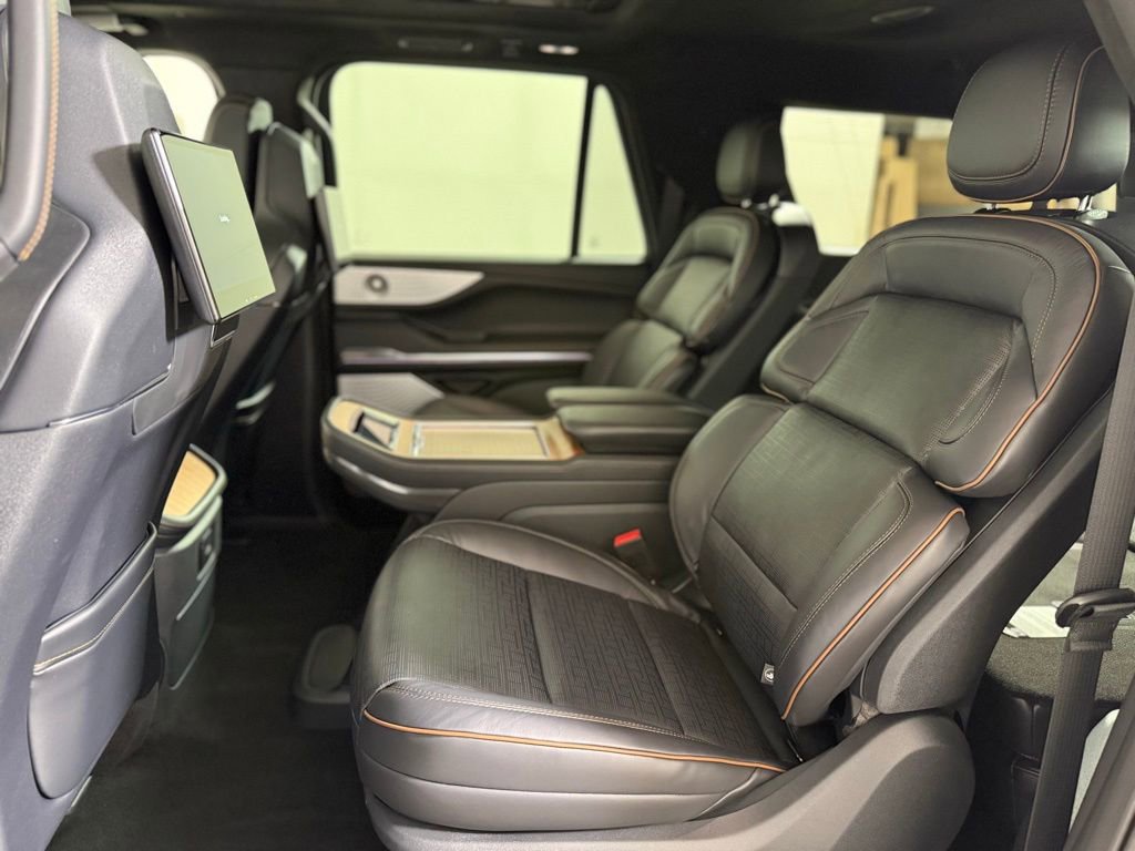 New 2025 Lincoln Navigator L Black Label image 47