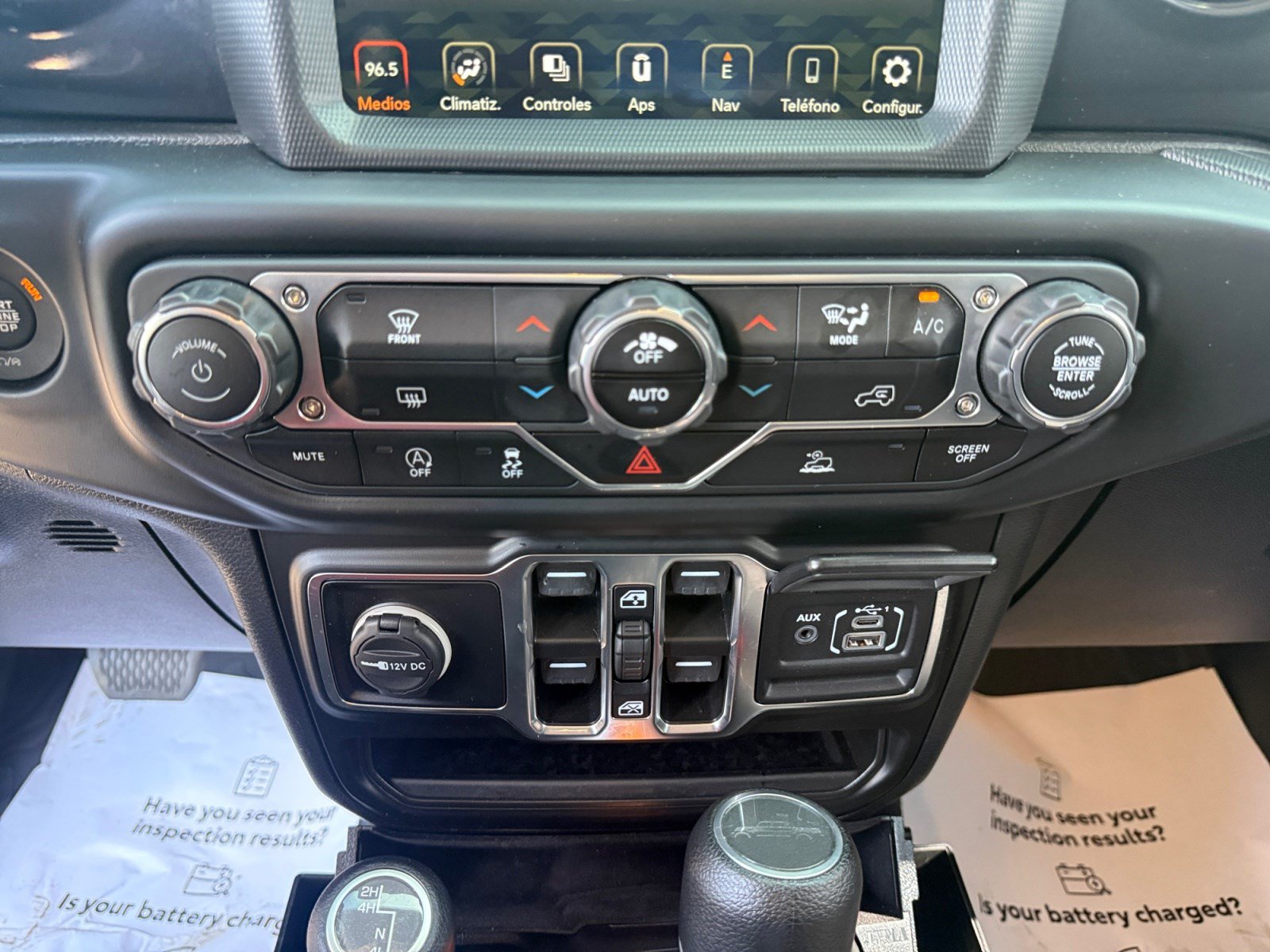 Used 2022 Jeep Gladiator Sport AWD/4WD image 12